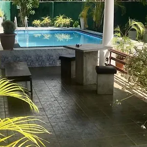 Kingz And Queenz - , Negombo Sri Lanka